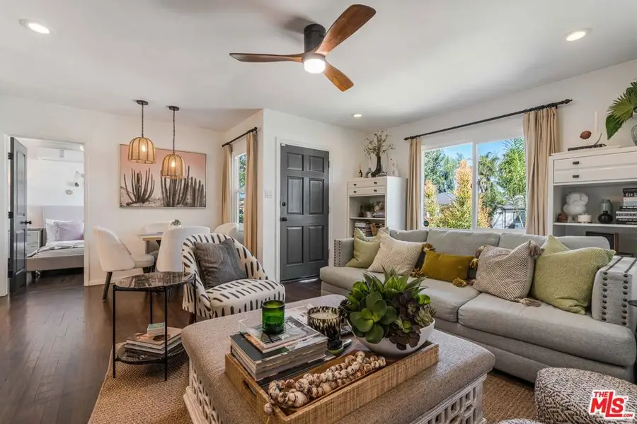 17400 Martha Street, Encino, CA 91316 - #3