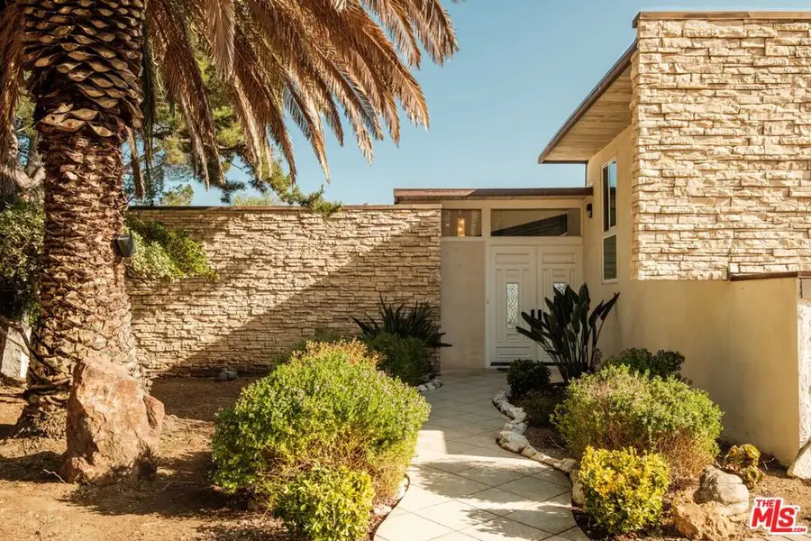 26094 Mulholland Highway, Calabasas, CA 91302 - #2