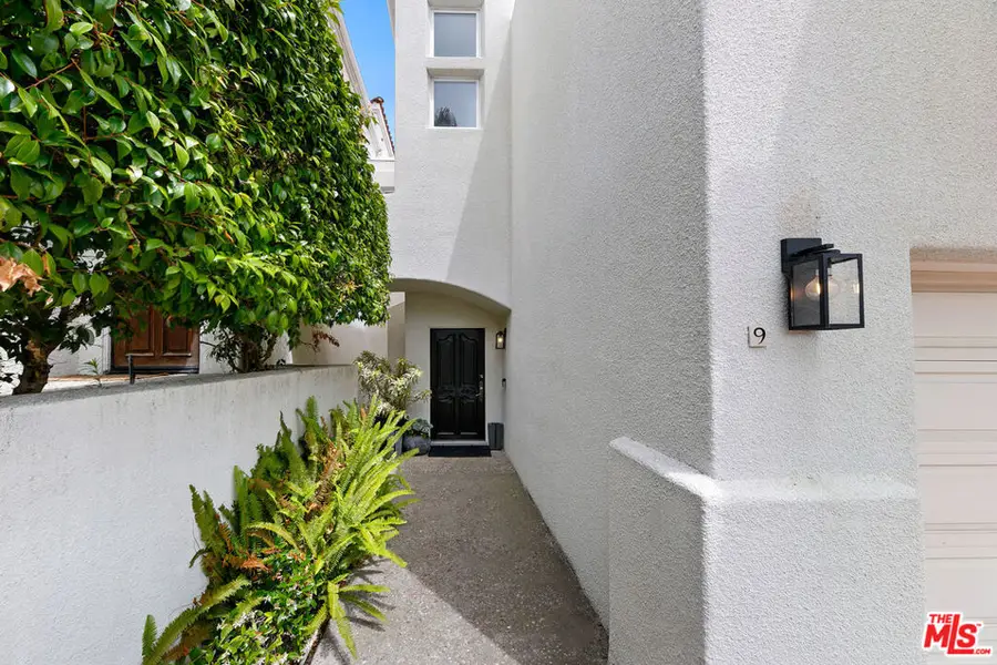 6435 Zumirez Drive #9, Malibu, CA 90265 - #3