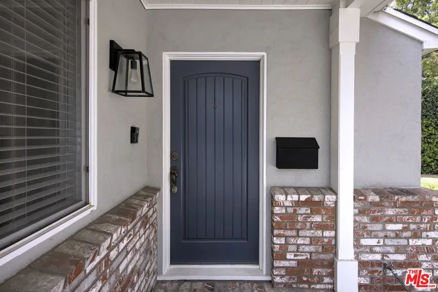 1303 N Evergreen Street, Burbank, CA 91505 - #2