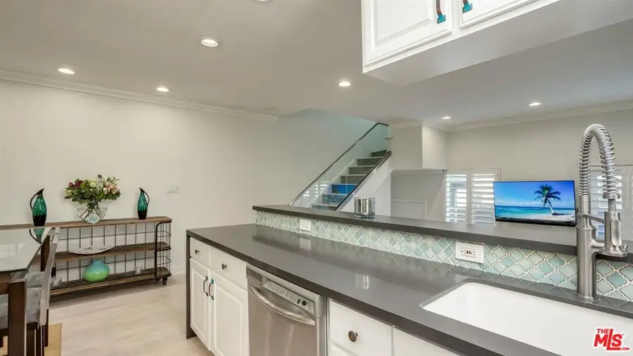 1144 17th Street #11, Santa Monica, CA 90403 - #3