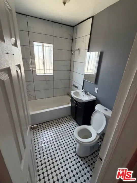 619 E 116th Street, Los Angeles, CA 90059 - #3