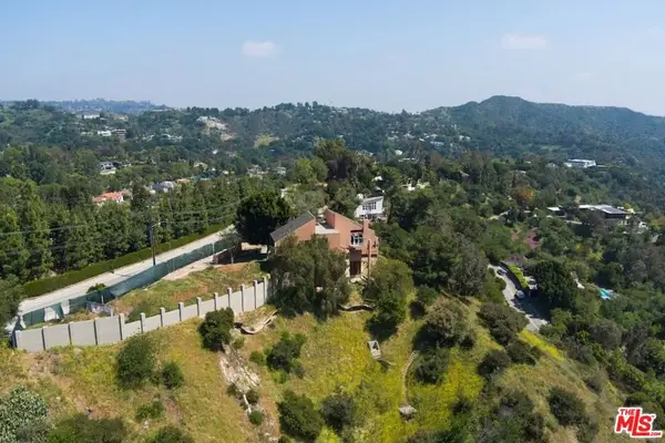 3025 Benedict Canyon Drive, Beverly Hills, CA 90210