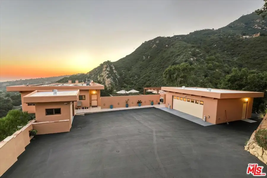 280 W Mountain Drive, Santa Barbara, CA 93103 - #2
