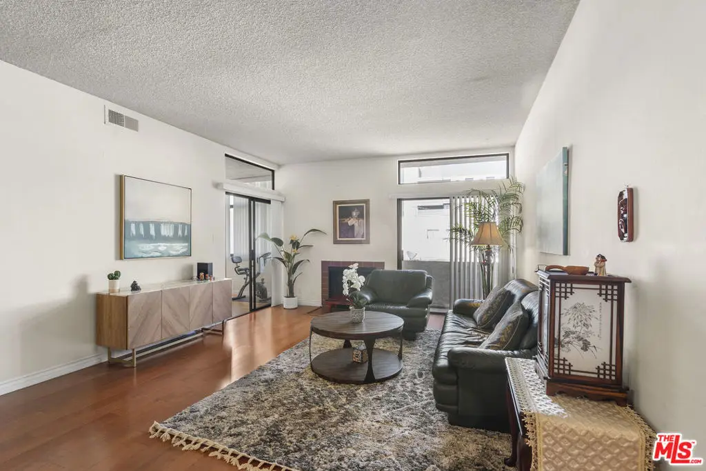 729 S Hobart Boulevard #40, Los Angeles, CA 90005 - #1