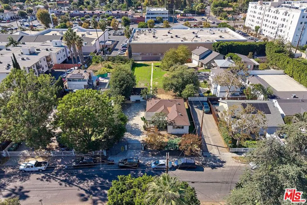 6443 Columbus Avenue, Van Nuys, CA 91411 - #1
