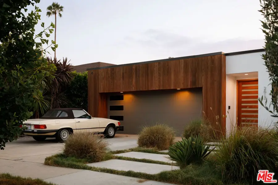 2813 5th Avenue, Los Angeles, CA 90018 - #2
