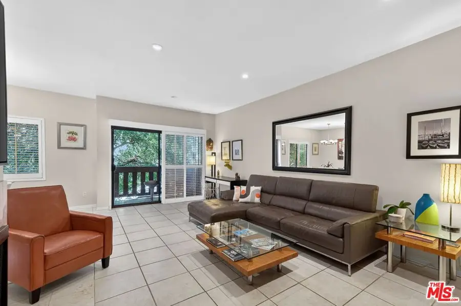 832 Palm Avenue #102, West Hollywood, CA 90069 - #3