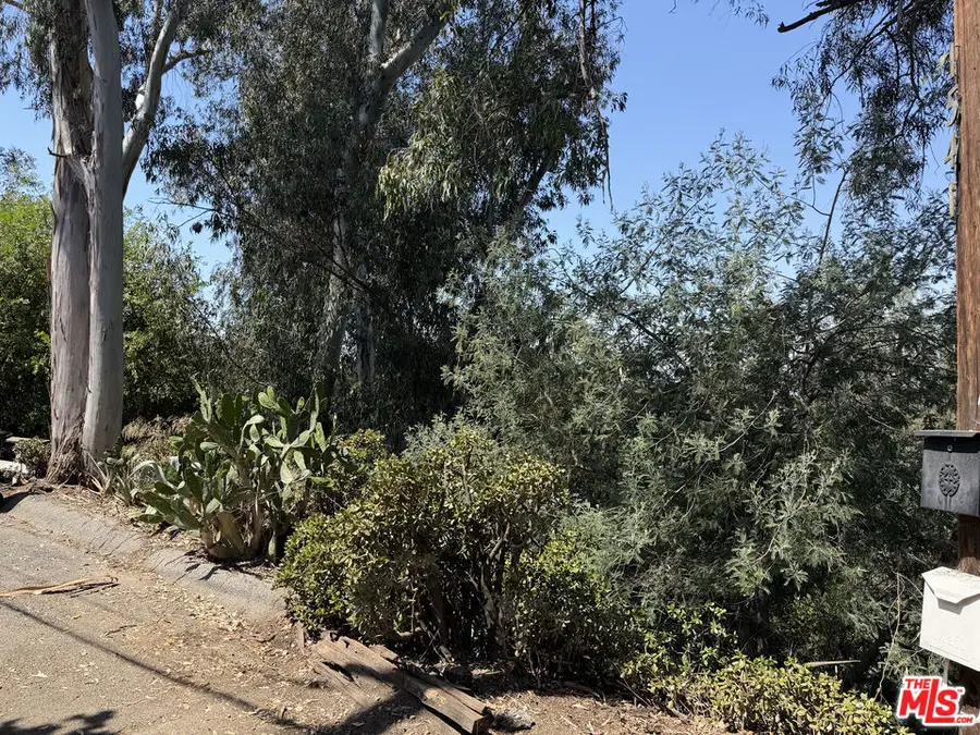 1535 Highgate Avenue, Los Angeles, CA 90042 - #2