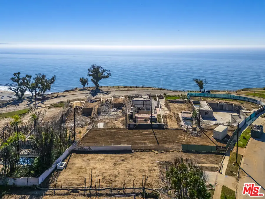 326 Mount Holyoke Avenue, Pacific Palisades, CA 90272 - #2