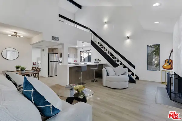 8221 Langdon Avenue #208, Van Nuys, CA 91406