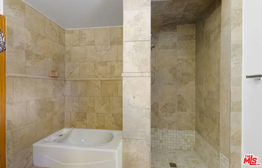 5359 Saturn Street, Los Angeles, CA 90019 - #3
