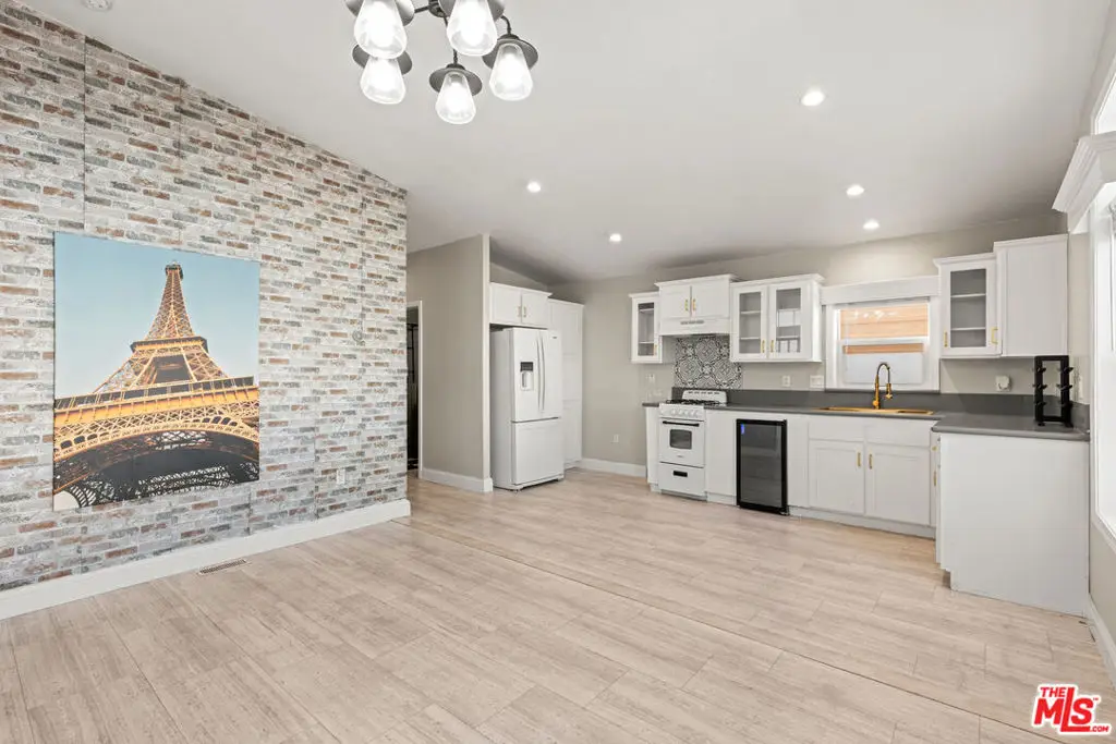 8250 Lankershim Boulevard #112, North Hollywood, CA 91605 - #1