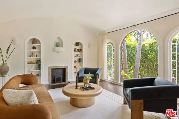 830 Robinson Street, Los Angeles, CA 90026