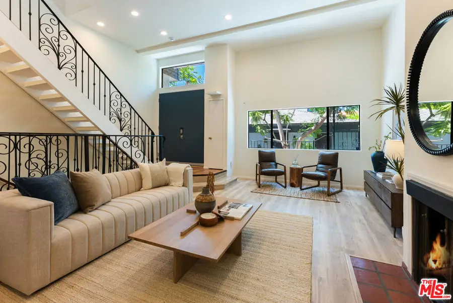 1013 16th Street #104, Santa Monica, CA 90403 - #2