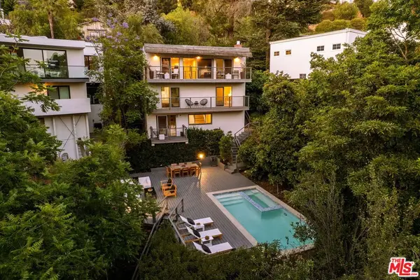 2753 La Cuesta Drive, Los Angeles, CA 90046