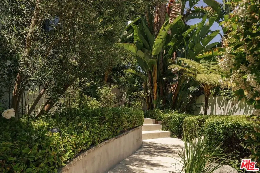 8421 Kirkwood Drive, Los Angeles, CA 90046 - #3