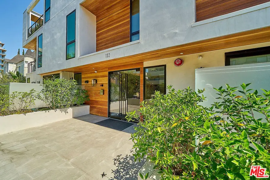 132 N Swall Drive #301, Los Angeles, CA 90048 - #3
