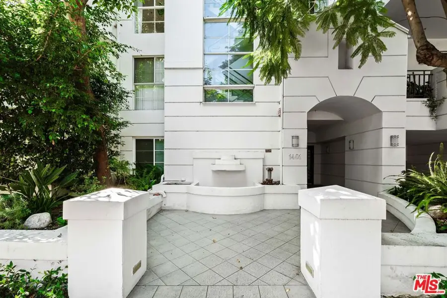 1401 S Bentley Avenue #202, Los Angeles, CA 90025 - #2