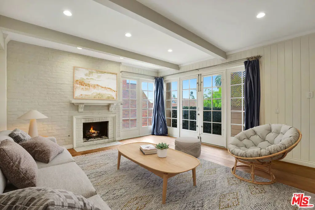 1260 S Beverly Glen Boulevard #304, Los Angeles, CA 90024 - #1