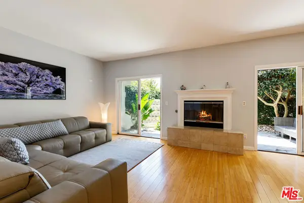 6435 Zumirez Drive #14, Malibu, CA 90265