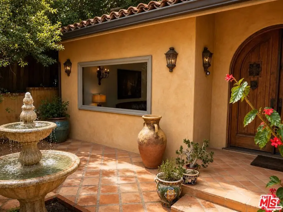 2695 La Cuesta Drive, Los Angeles, CA 90046 - #2