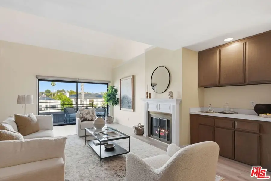 700 Esplanade #30, Redondo Beach, CA 90277 - #3