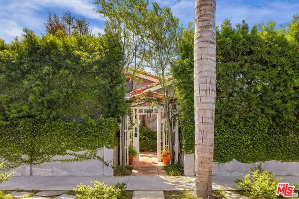 1136 Rose Avenue, Venice, CA 90291