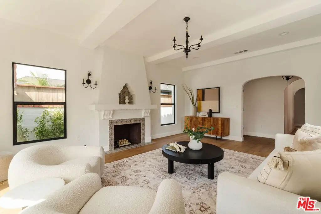 3936 Olmsted Avenue, Los Angeles, CA 90008 - #1