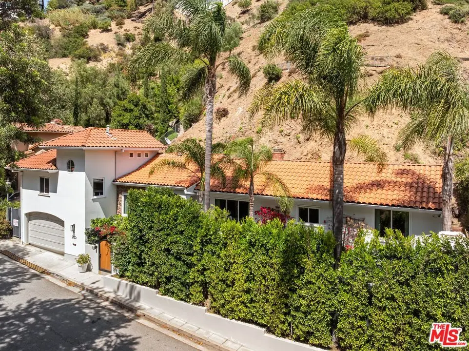 2130 Outpost Drive, Los Angeles, CA 90068 - #1