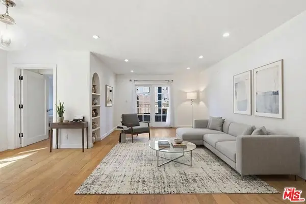 625 N Flores Street #104, West Hollywood, CA 90048