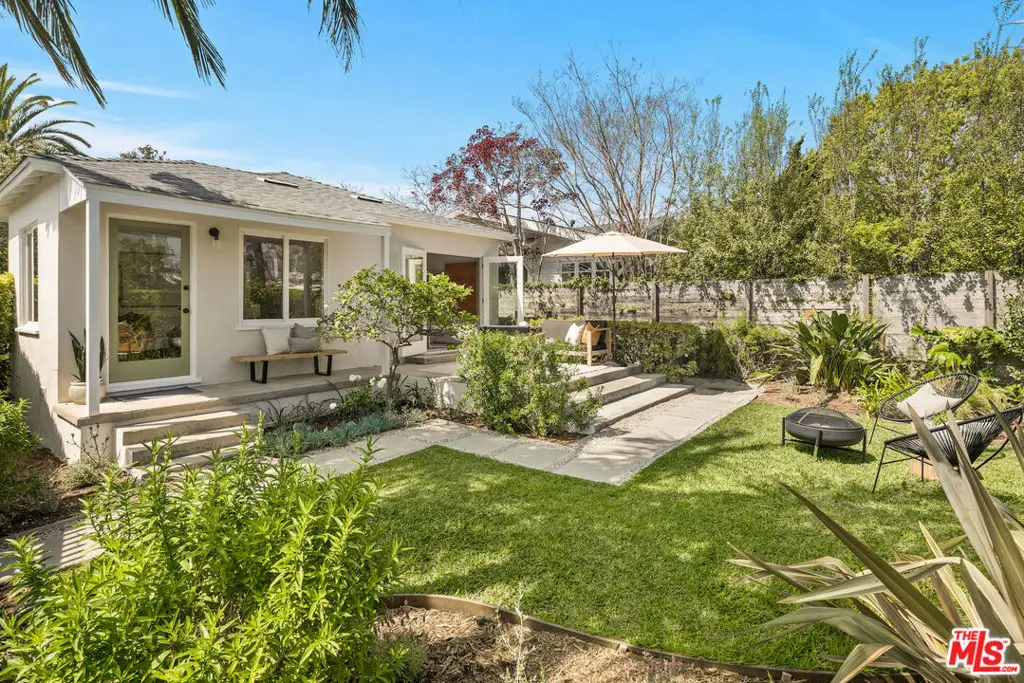 2477 Walnut Avenue, Venice, CA 90291 - #1