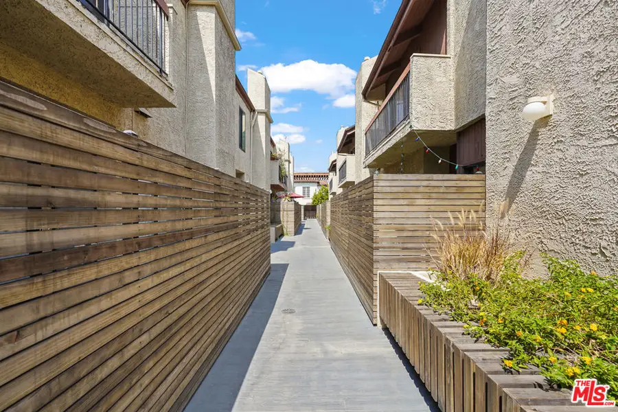 1655 Greenfield Avenue #3, Los Angeles, CA 90025 - #3