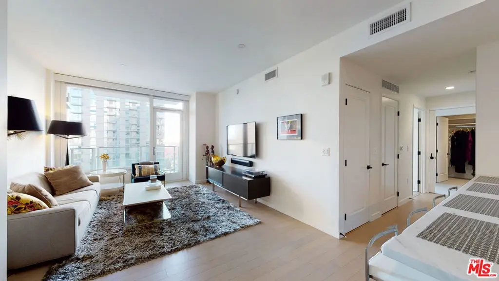 1050 S Grand Avenue #1303, Los Angeles, CA 90015 - #1
