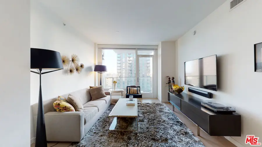 1050 S Grand Avenue #1303, Los Angeles, CA 90015 - #3