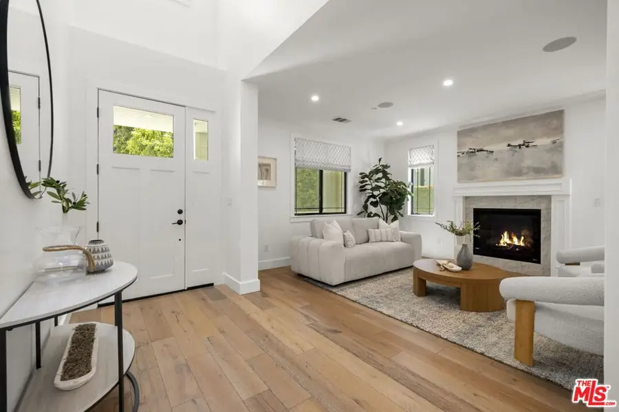 3043 Greenfield Avenue, Los Angeles, CA 90034 - #3