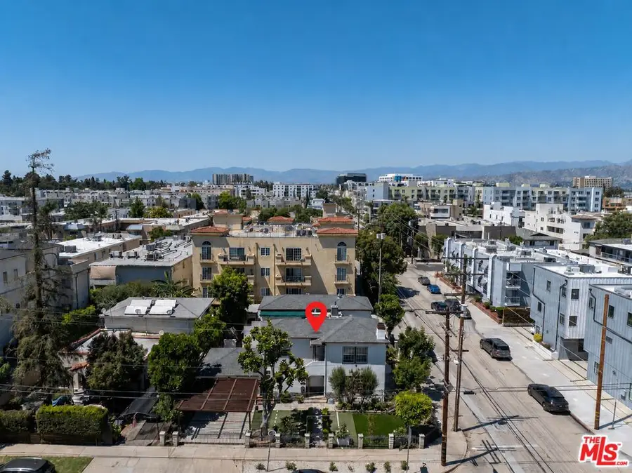 11241 Peach Grove Street, North Hollywood, CA 91601 - #2