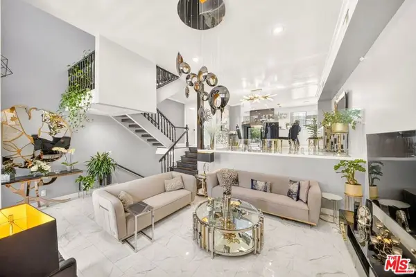 5305 White Oak Avenue #F, Encino, CA 91316