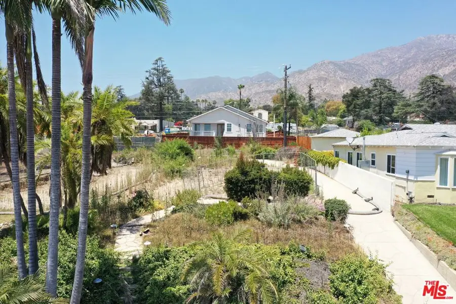 933 E Palm Street, Altadena, CA 91001 - #2