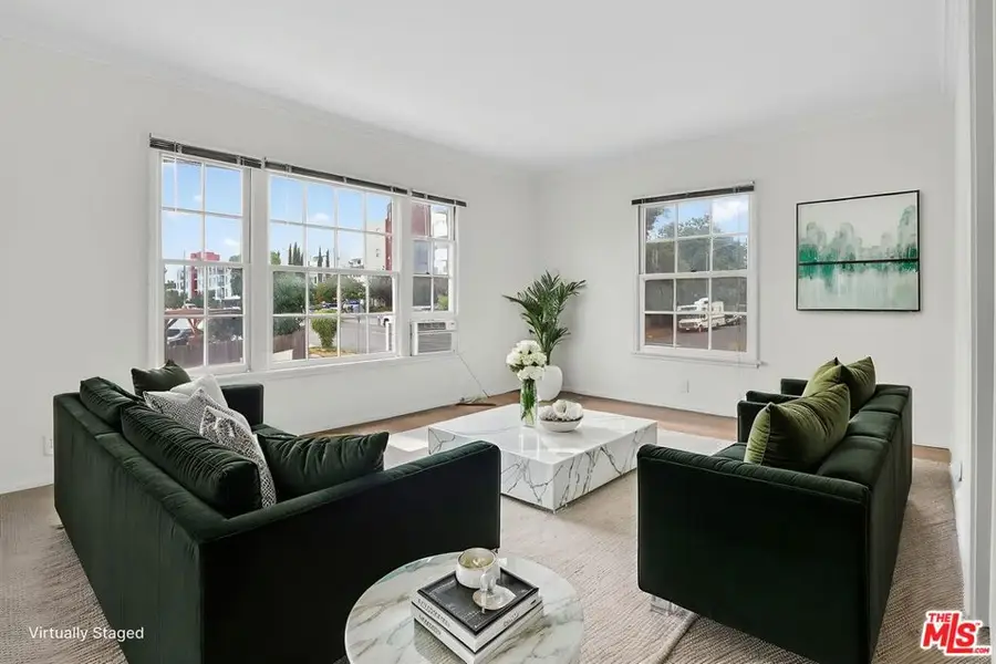 310 N St Andrews Place, Los Angeles, CA 90004 - #2