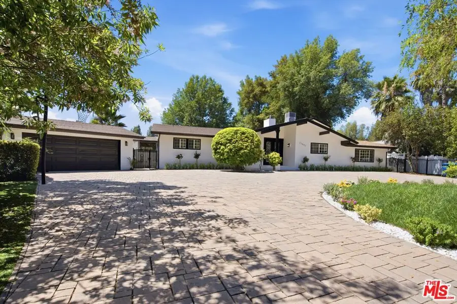 22842 Hatteras Street, Woodland Hills, CA 91367 - #2