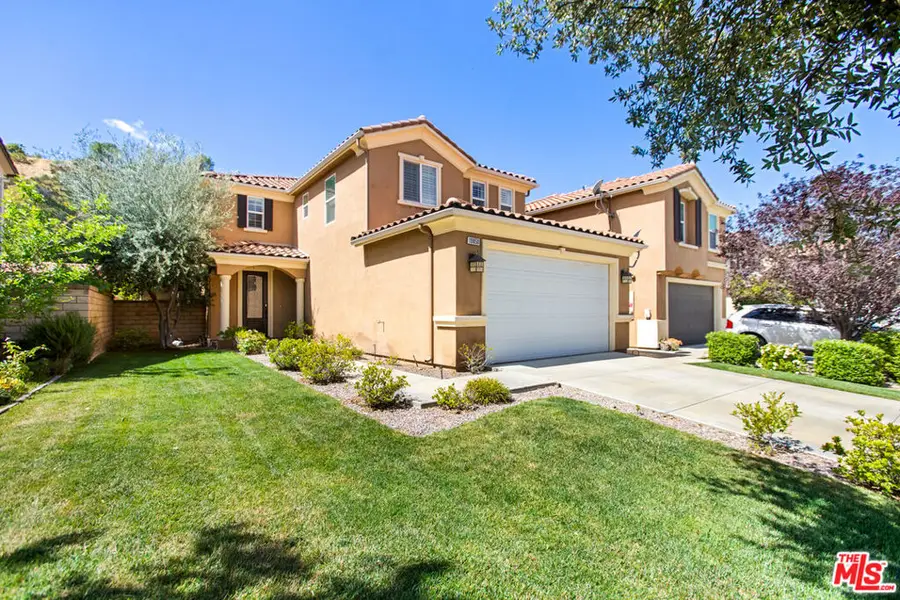 19850 Holly Drive, Santa Clarita, CA 91350 - #2