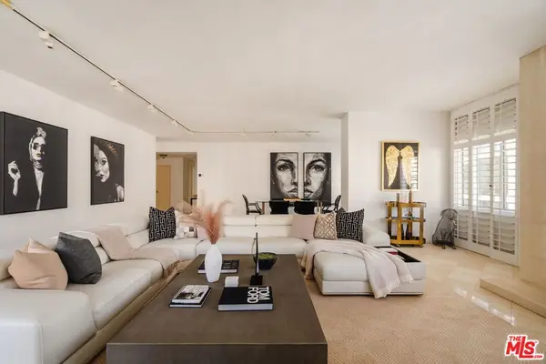 121 S Palm Drive #401, Beverly Hills, CA 90212