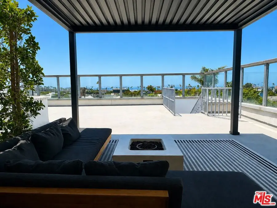 2431 3rd Street #7, Santa Monica, CA 90405 - #3