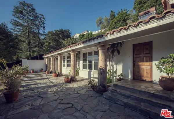 2627 Outpost Drive, Los Angeles, CA 90068