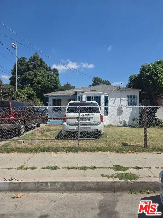 559 W 90th Street, Los Angeles, CA 90044