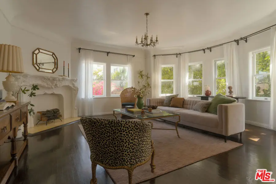 3400 San Marino Street #M, Los Angeles, CA 90006 - #2