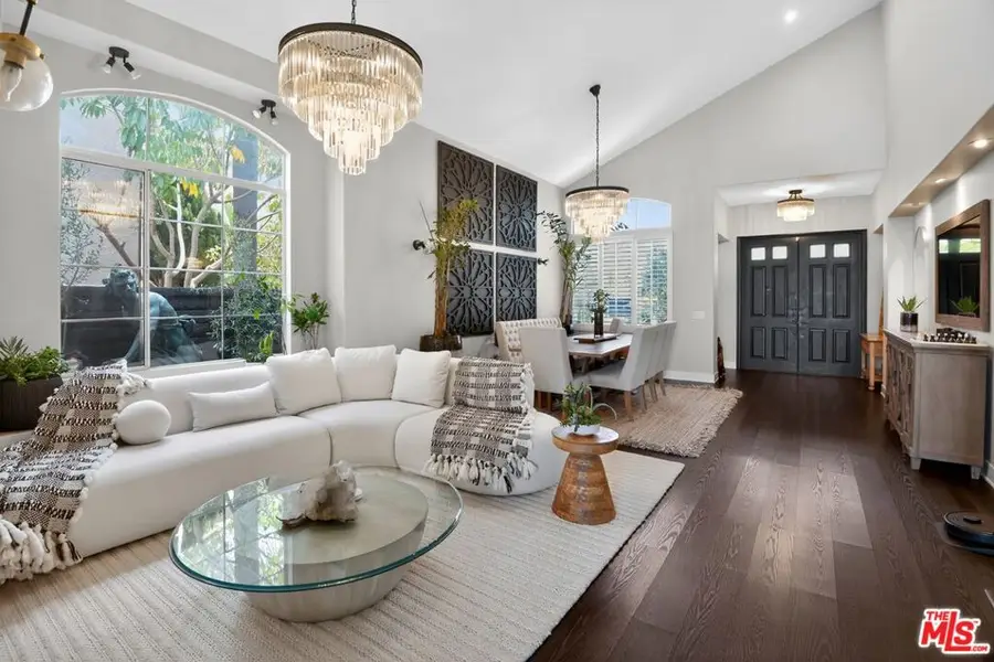 5018 S Chariton Avenue, Los Angeles, CA 90056 - #3