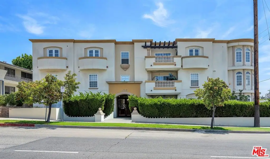 4832 Whitsett Avenue #202, Valley Village, CA 91607 - #1