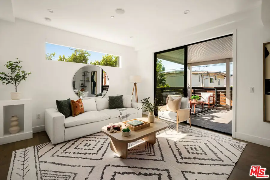 6075 Hargis Street, Los Angeles, CA 90034 - #2